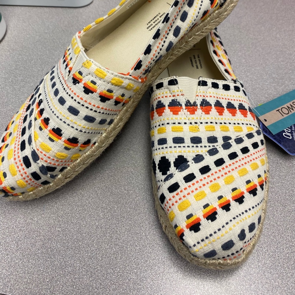 Brand new toms. Never worn.